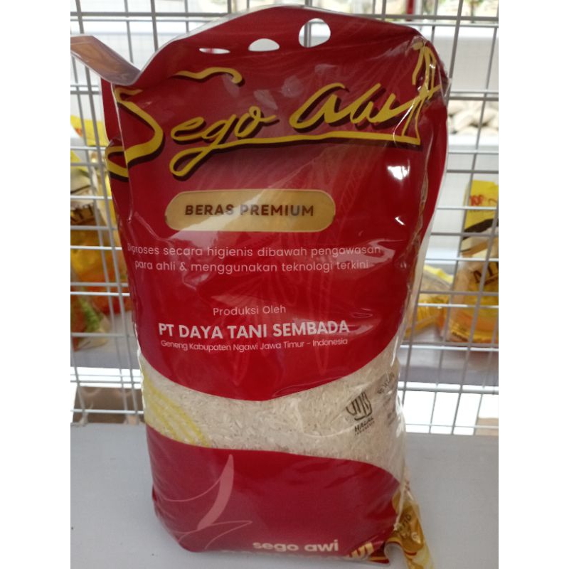 

Beras premium kemasan 5 kg cap sego awi