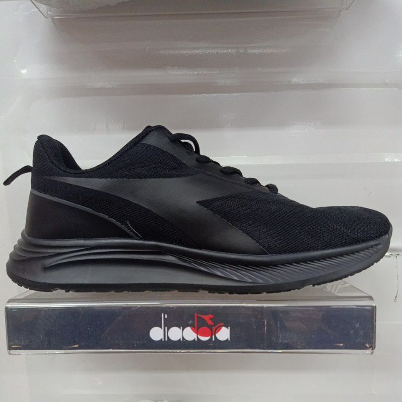 DIADORA KORNELO_ X24F0112M_UNISEK RUNNING SHOES_FULL BLACK