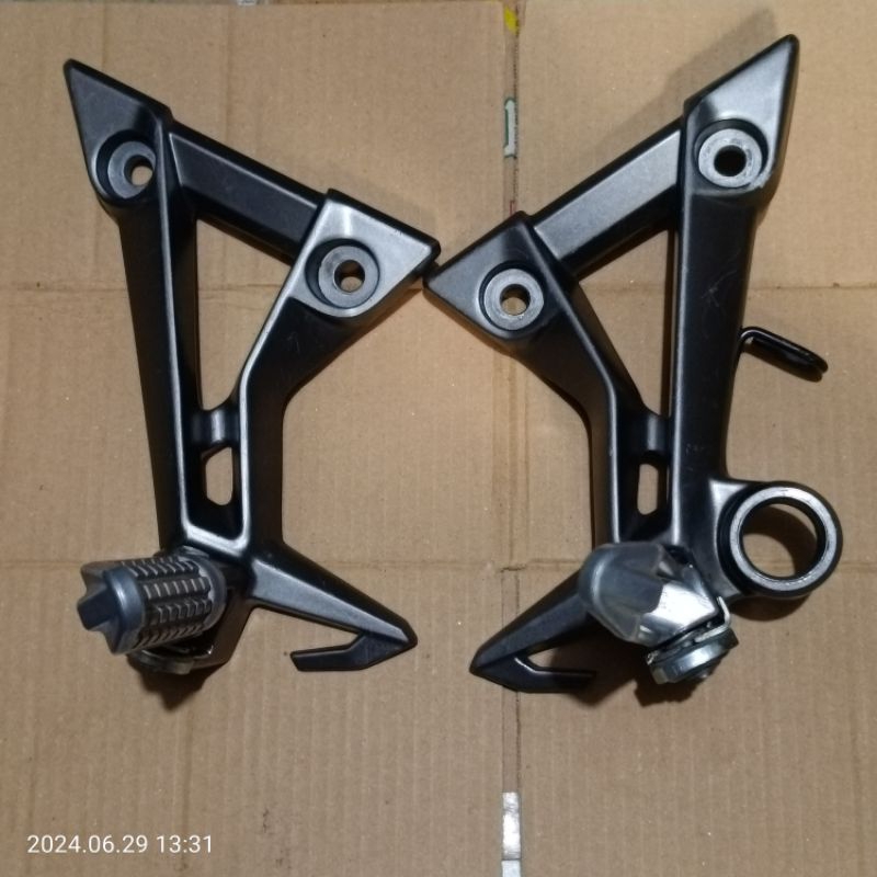 Step Footstep bustep pijakan kaki belakang Ninja 250 Fi Original