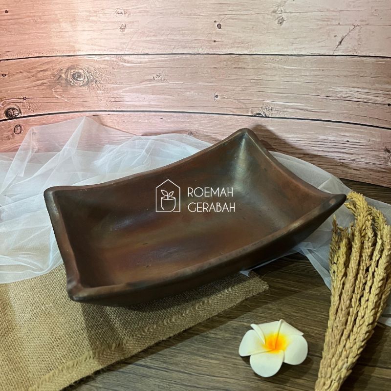 PIRING KOTAK GERABAH TANAH LIAT