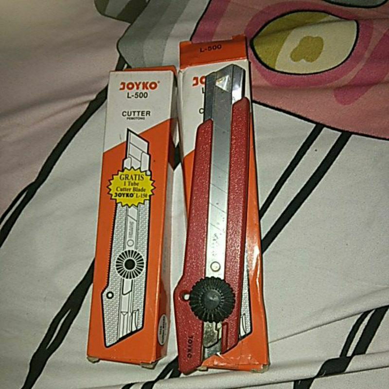 

[CUCI GUDANG] CUTTER JOYKO L-500 (BESAR) / ALAT BANTU POTONG TAJAM