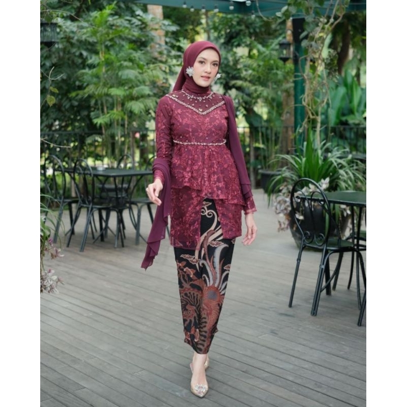 Batik Kebaya Couple Kaluna Kebaya Couple Modern Kebaya Wisuda Set Tunik Lamaran Tunangan Batik Baju