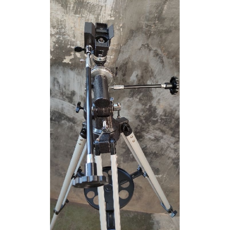 Tripod + Equatorial Mount Celestron