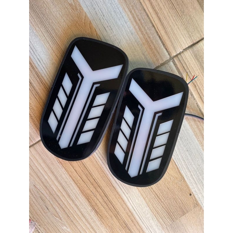 Lampu belakang variasi Mobil Pick-up Mitsubishi Colt T120SS