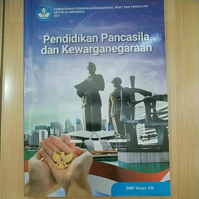 Pendidikan Pancasila dan Kewarganegaraan SMP Kelas 8 Kemendikbudristek 2021
