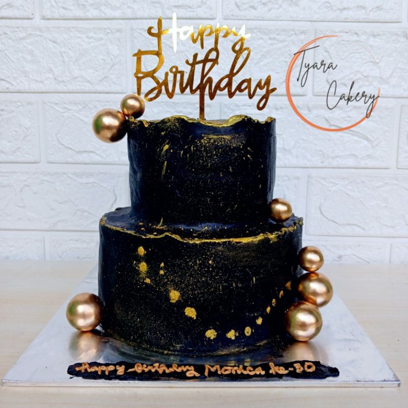 

KHUSUS OFFLINE | Cake Dua Tingkat | Cake Black Gold | Cake Custom Bandung