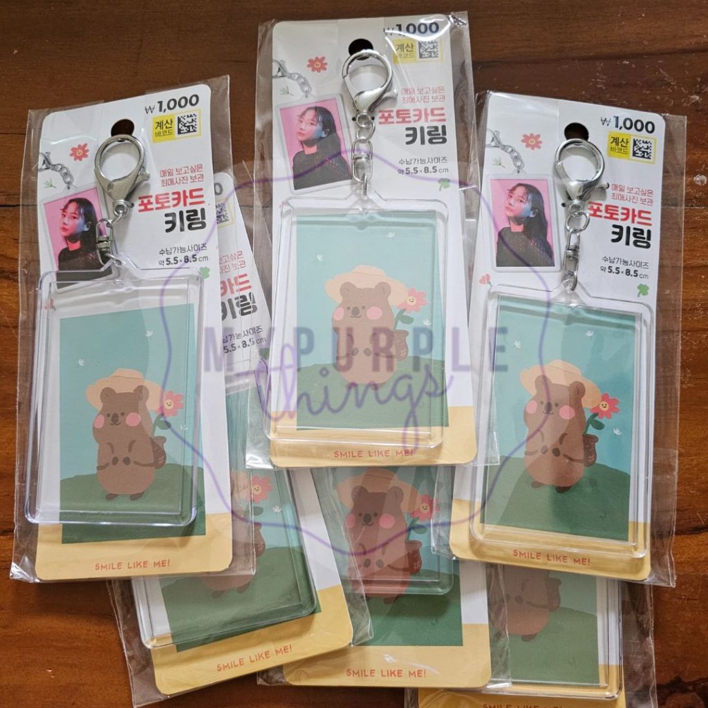 [READY] Daiso Korea Photocard Holder Keyring