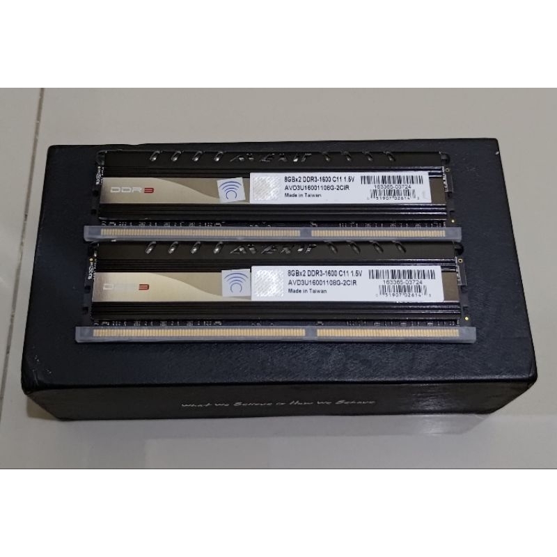 RAM Avexir 16 GB DDR3 2X8 GB LED Red