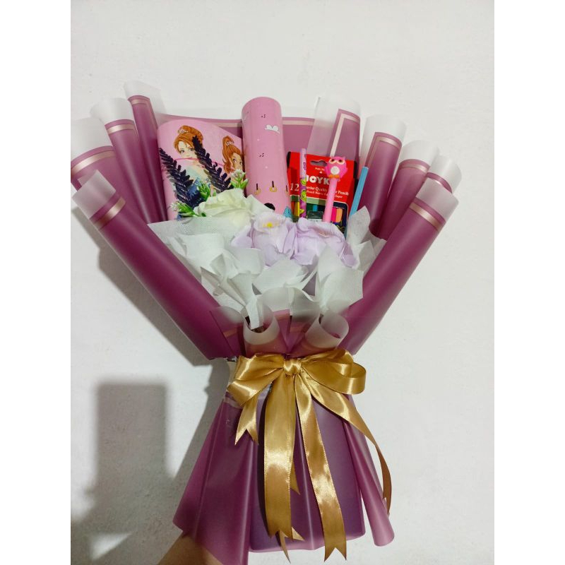 

gift alat tulis//buket alat tulis