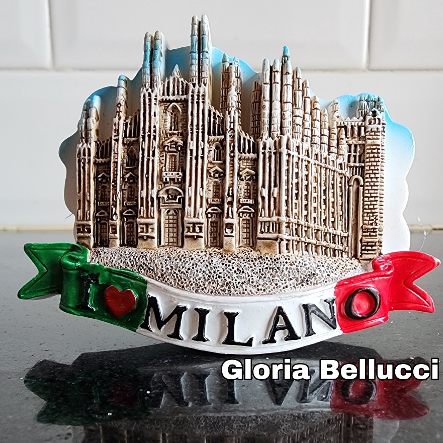 KI3 tempelan hiasan kulkas magnet duomo di milano italia souvenir oleh oleh italy milan