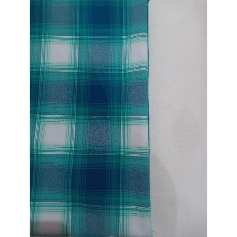 KAIN KATUN STRETCH MOTIF KOTAK HIJAU PUTIH (1,8 m = Rp 54.000)