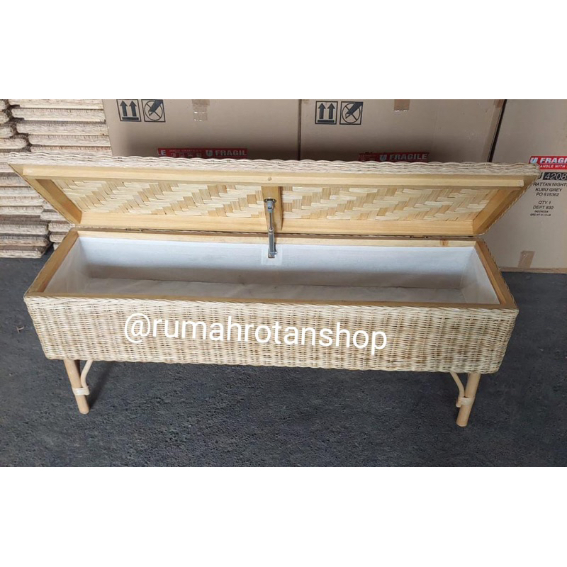 bench rotan peti