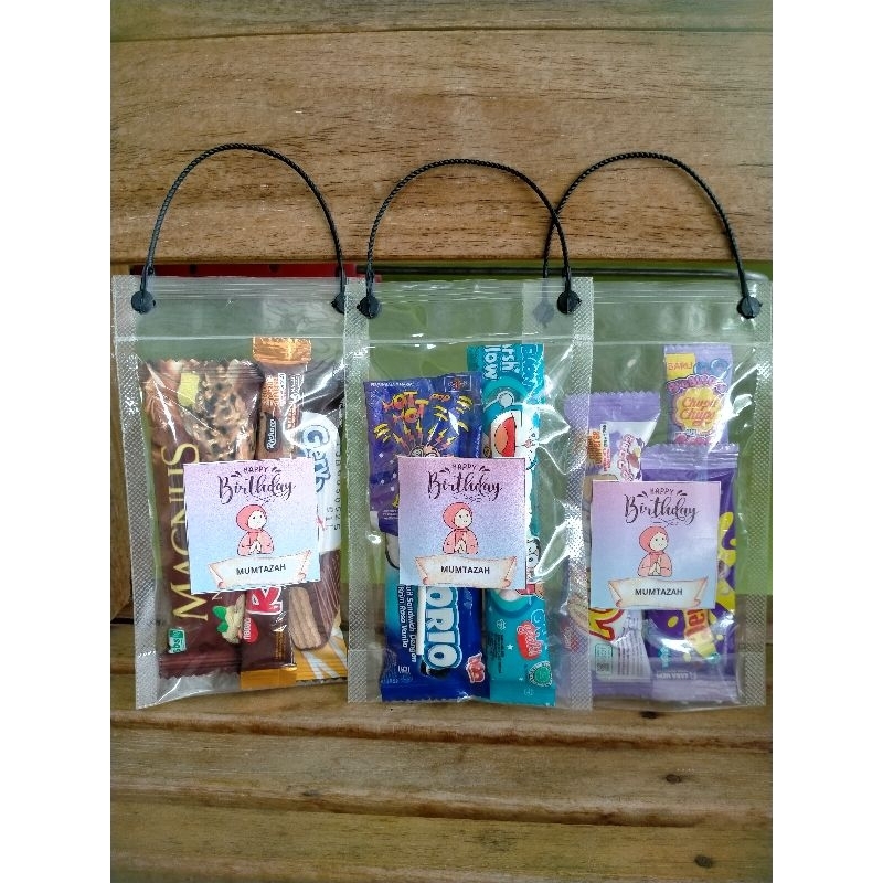 

Mini gift Snack/mini booster gift/ hampers Snack tenteng/set Snack bosster/hadiah paket jajan murah