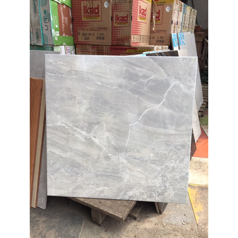 keramik 50x50 lantai marmer dinding abu grey mewah tua kilap glossy kualitas eco ikad