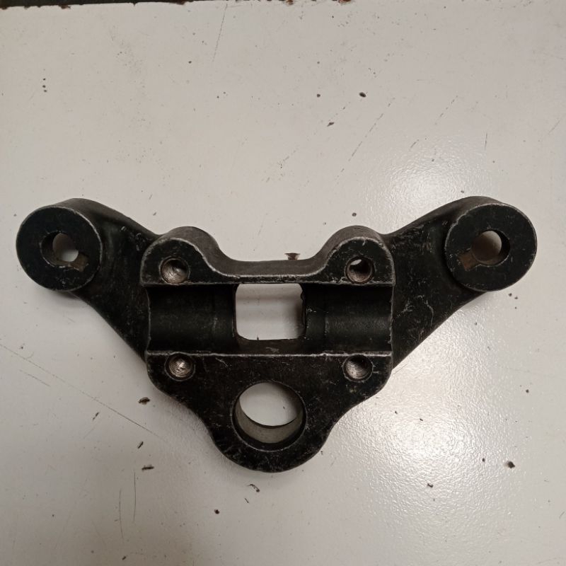 fork segitiga atas Yamaha l2g rs100 l2sn original baru lostpack tanpa kemasan good quality