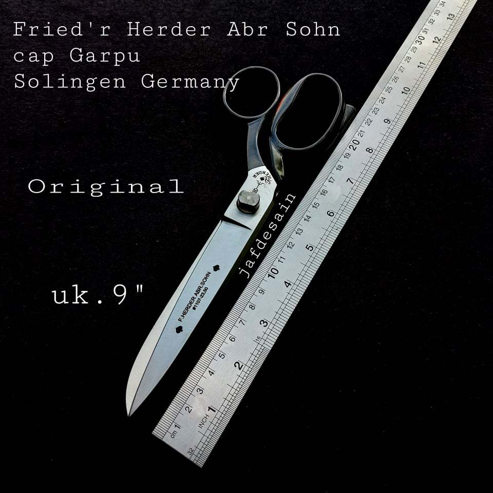 

Gunting Cap Garpu Potong Bahan Kain Jahit Original Solingen Germany 9 inch