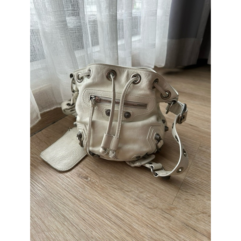 BALENCIAGA WHITE LE CAGOLE BUCKET BAG (ORIGINAL) - PRELOVED