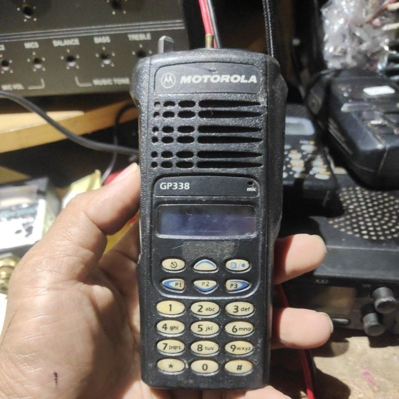 MOTOROLA GP338 UHF HT MOTOROLA GP338