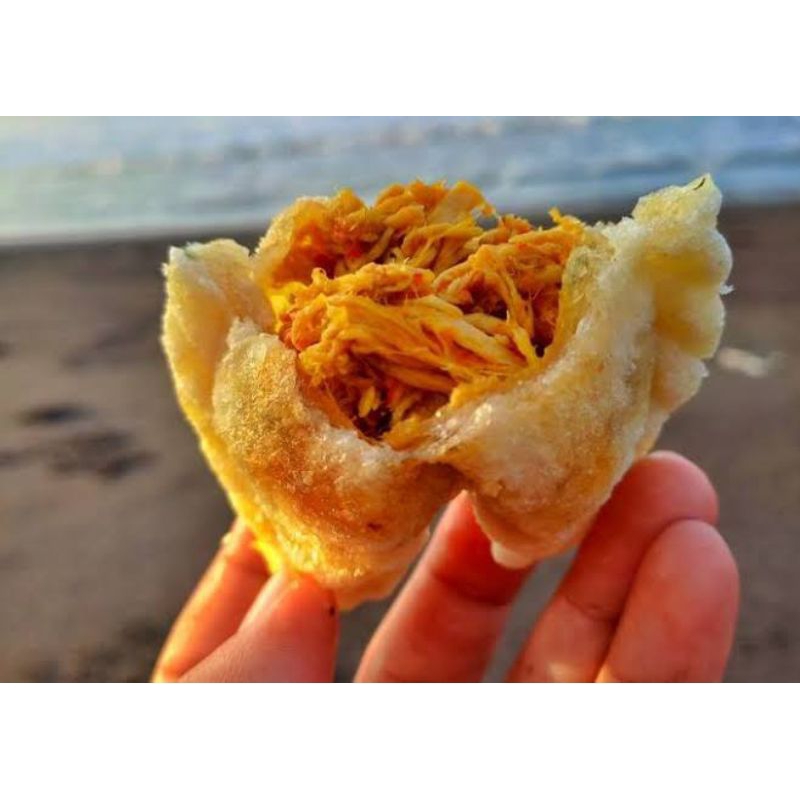 

Cireng isi ayam ( 1 Pack isi 6 pcs )