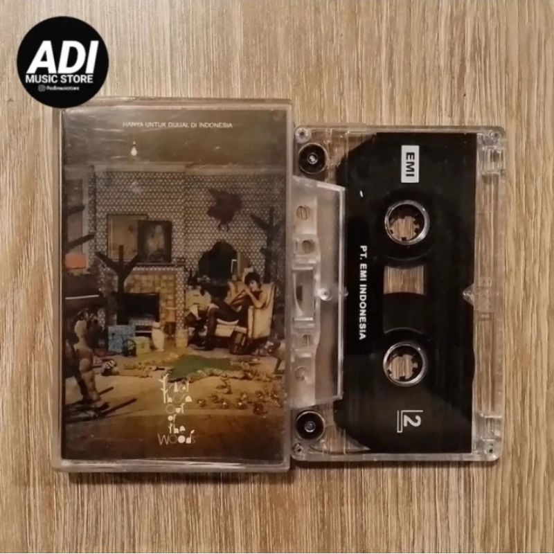 USED Tracey Thorn - Member Everything But The Girl - Out Of The Wood (Kaset Tape Pita)