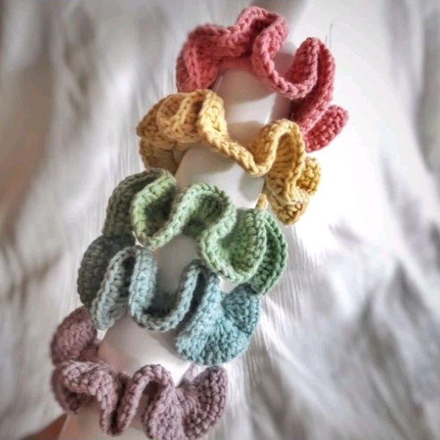 Ikat Rambut Scrunchie / Ikat Rambut Rajut