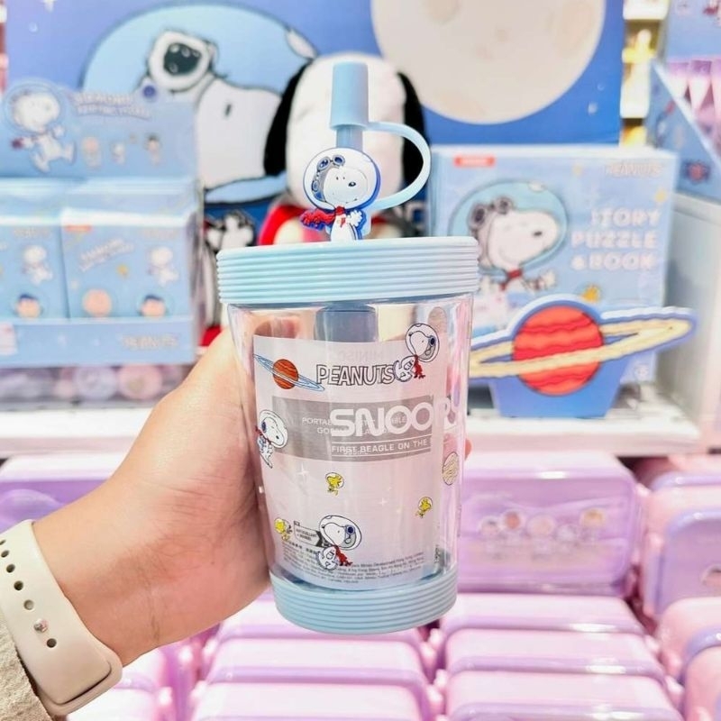 MINISO SNOOPY THE LITTLE SPACE EXPLORER TUMBLER WITH STRAW / BOTOL MINUM
