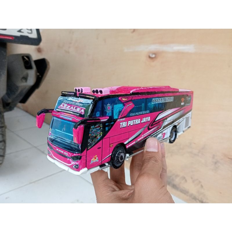 PAPERCRAFT BUS TRI PUTRA JAYA "AZZALEA" SKALA 1:64