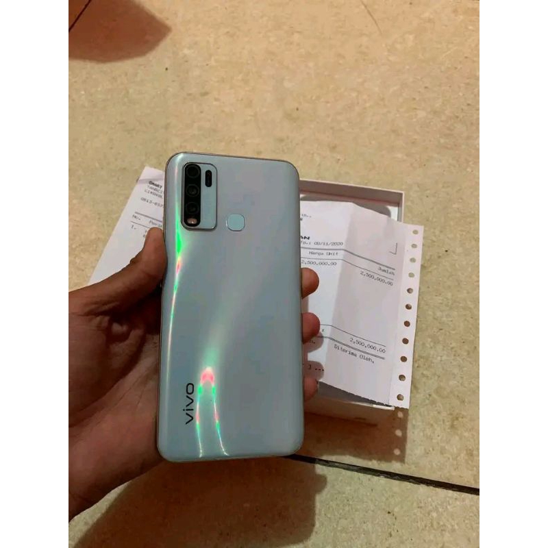 Vivo Y30i Ram 4/64 GB nominus original second garansi 7 hari pengembalian harga bisa nego