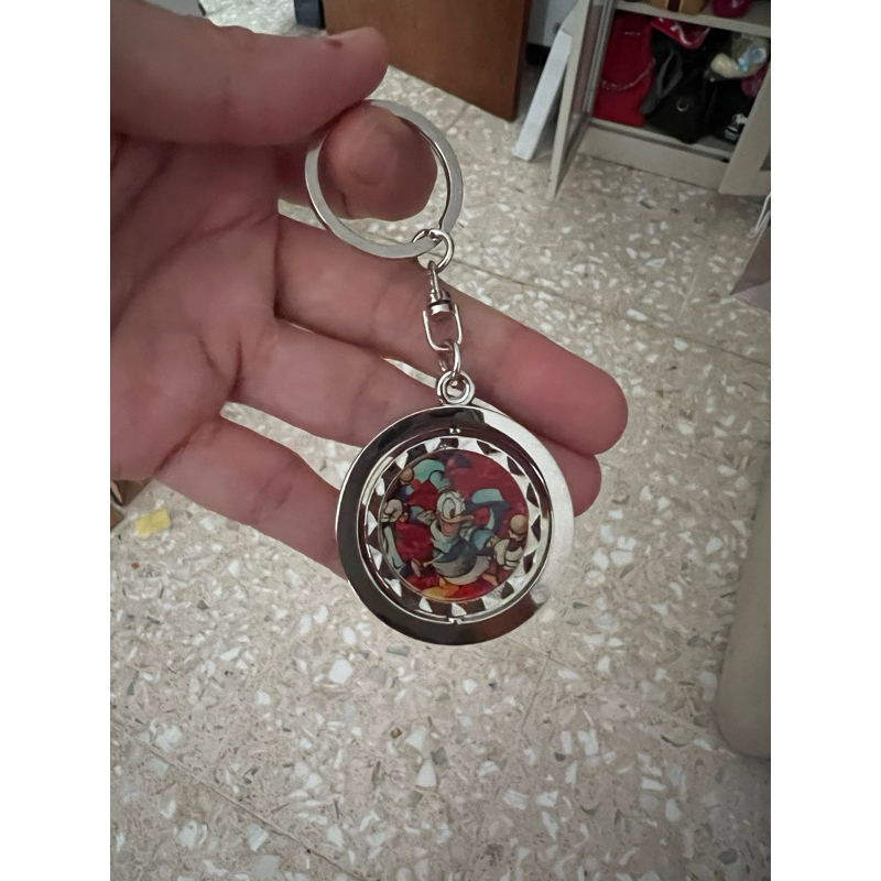 Gantungan kunci Donald Duck