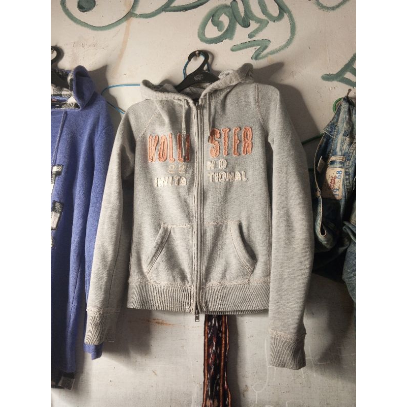 hodie holister