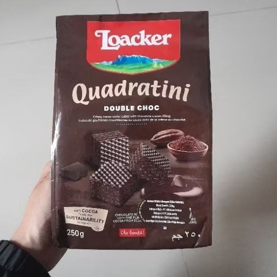 

Loacker Quadratini biskuit wafer coklat rasa DOUBLE CHOCOLATE IMPORT 250gr