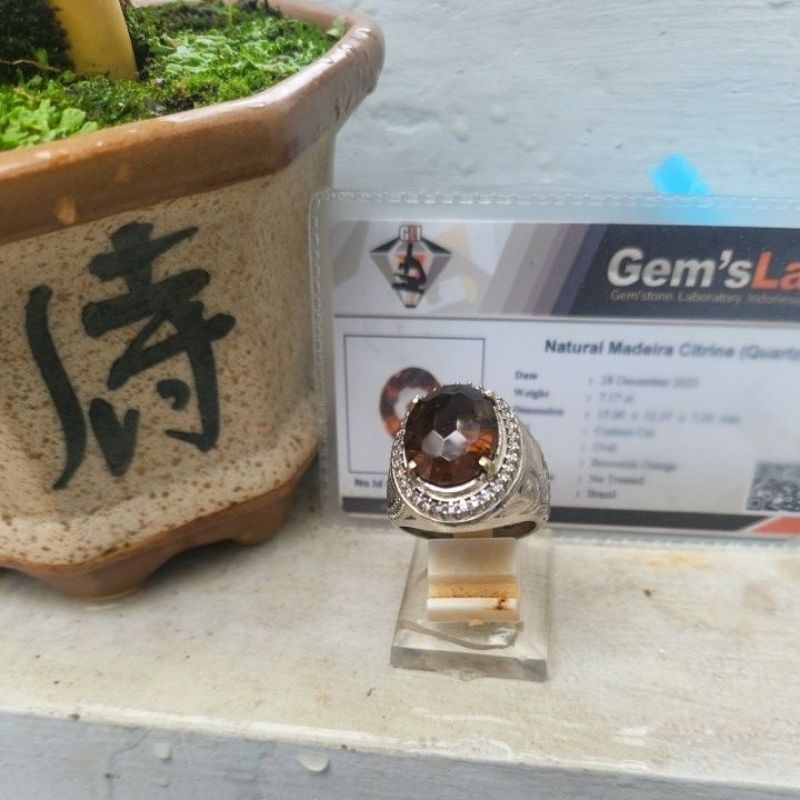 natural madeira citrine