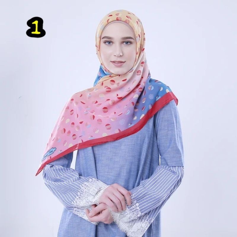 ZOYA KERUDUNG HIJAB SEGI EMPAT MOTIF OMBRE AMORI SCARF