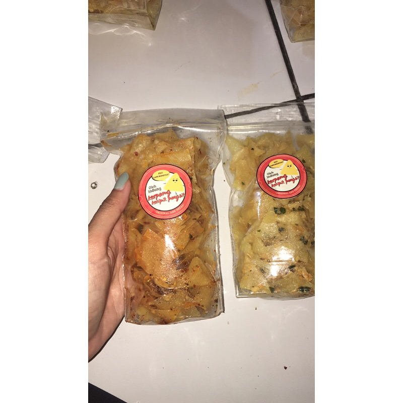 

KERIPIK PANGSIT