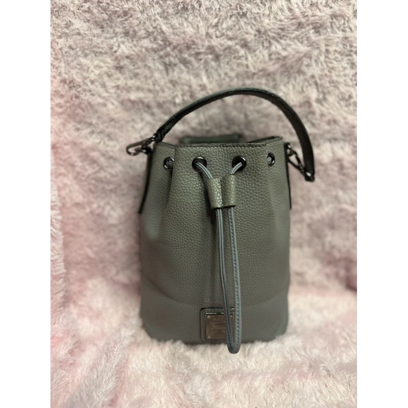 LOVE CAT Bucket Serut Sling Bag