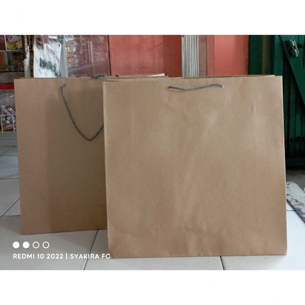 

PAPERBAG POLOS COKLAT UKURAN SEDANG (40 cm * 40 cm)