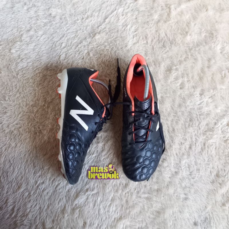 sepatu bola new balance kangoroo leather second preloved