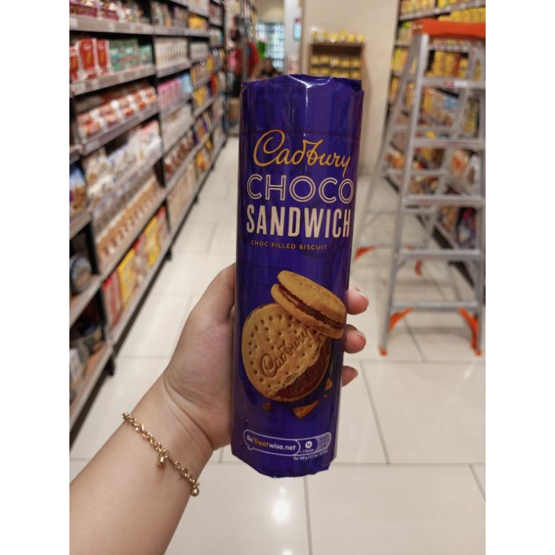 

CADBURY CHOCO SANDWICH