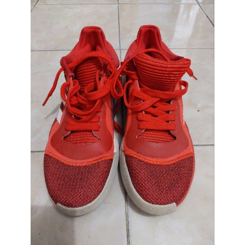 sepatu basket adidas merah