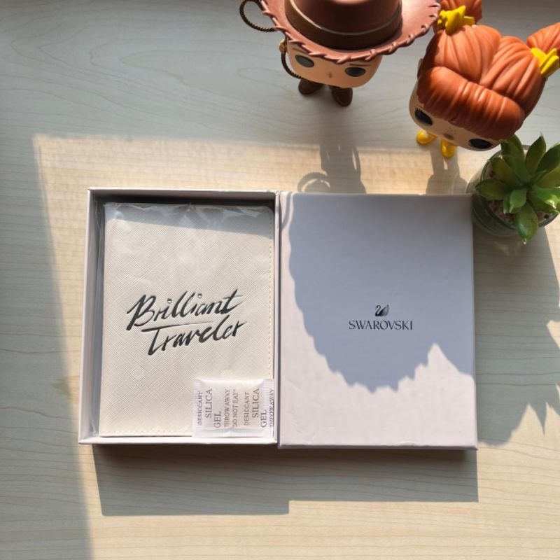 Swarovski Passport Holder - Dompet Tempat Paspor Kulit
