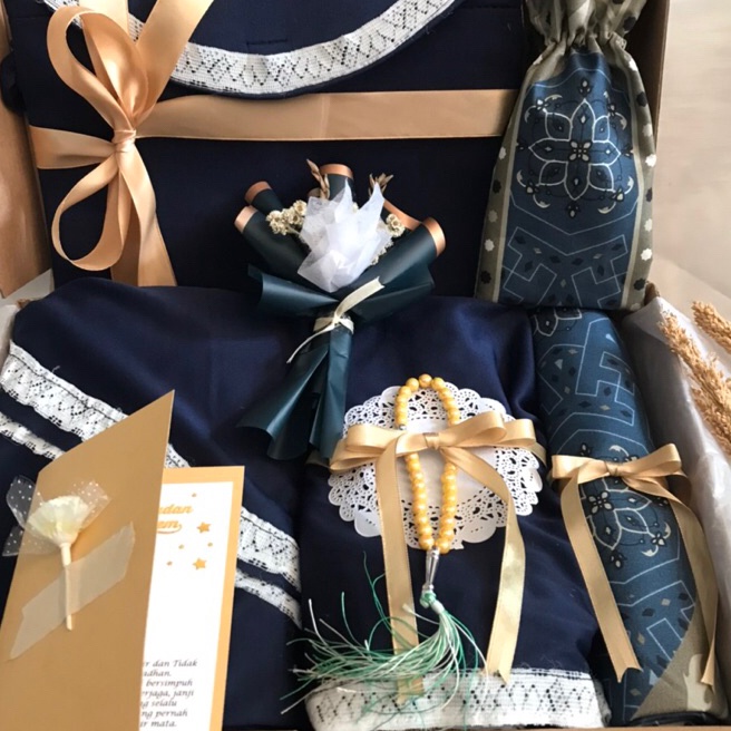 

Khusus Hampers Mukena Dewasa Jumbo Renda Kado Ulang Tahun dan Pernikahan