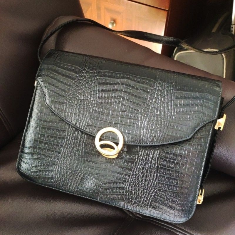 shoulder/sling/hobo esquirecollection preloved