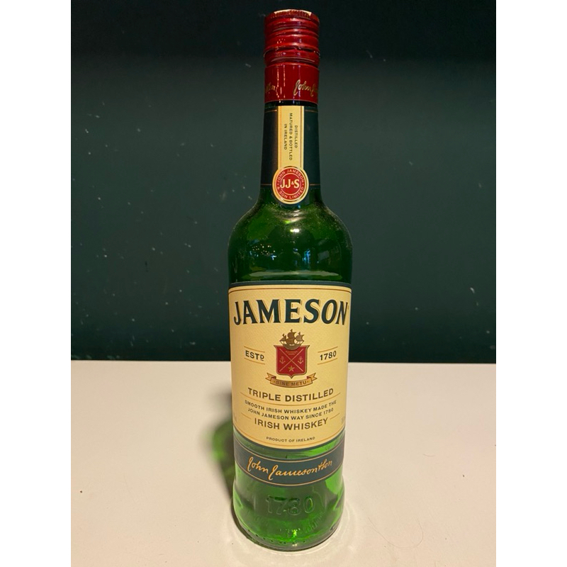 JAMESON IRISH WHISKEY  BOTOL KOSONG MINUMAN UNTUK PAJANGAN