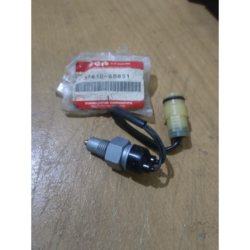 Switch Mundur Suzuki Forsa GLX original Suzuki