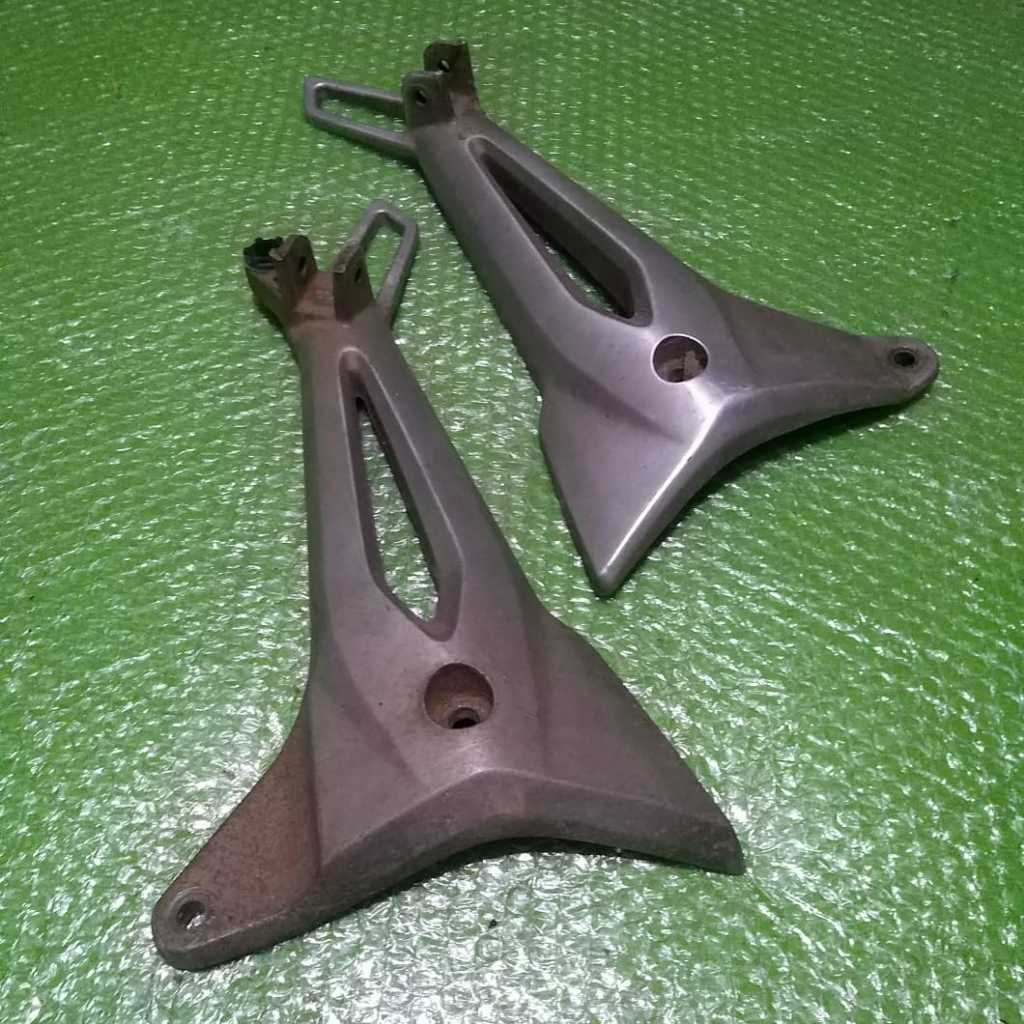 footstep dudukan step belakang honda supra fit new original