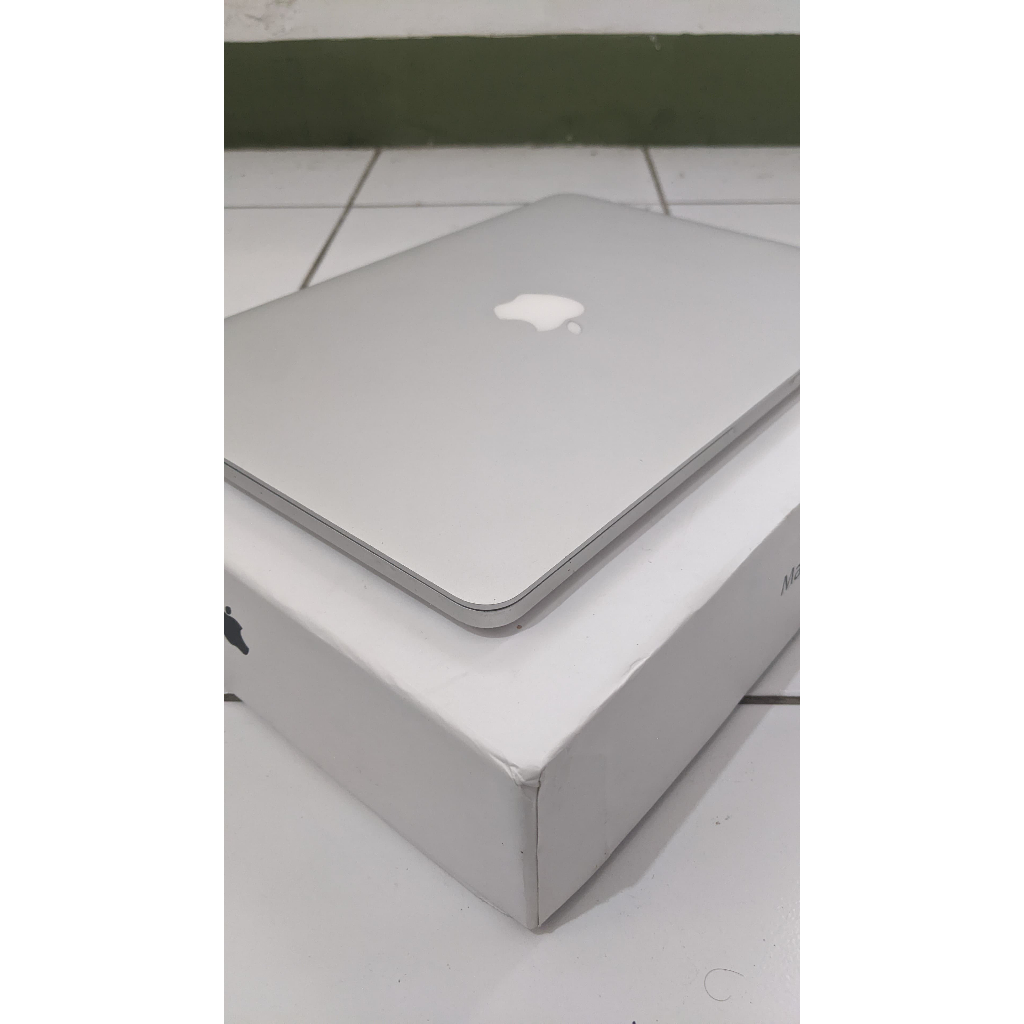 macbook pro 2015 13 inch i7 16/500gb