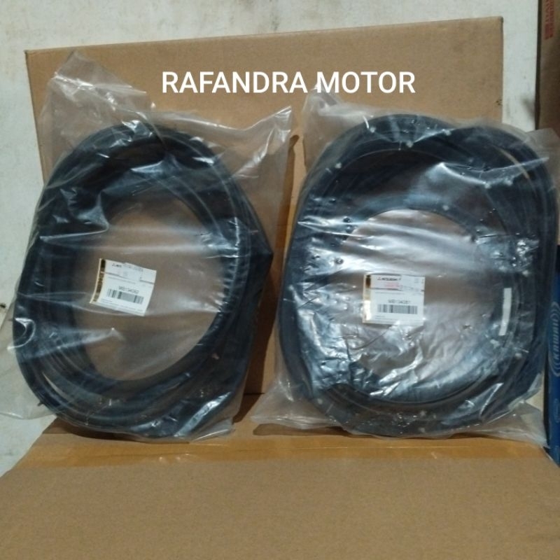 KARET PINTU DEPAN MITSUBISHI L300 ORIGINAL KTB (MB134082/MB134081) KANAN+KIRI