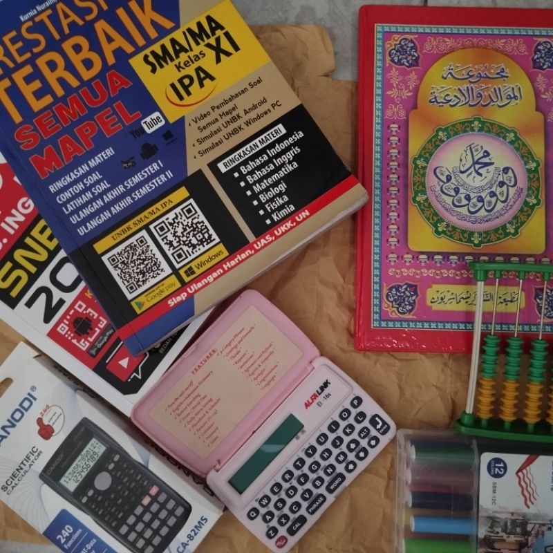 

buku the king snbt 2024, buku prestasi terbaik sma kelas 11, water color marker kenko, kalkulator scientific, berzanji/buku perjanji