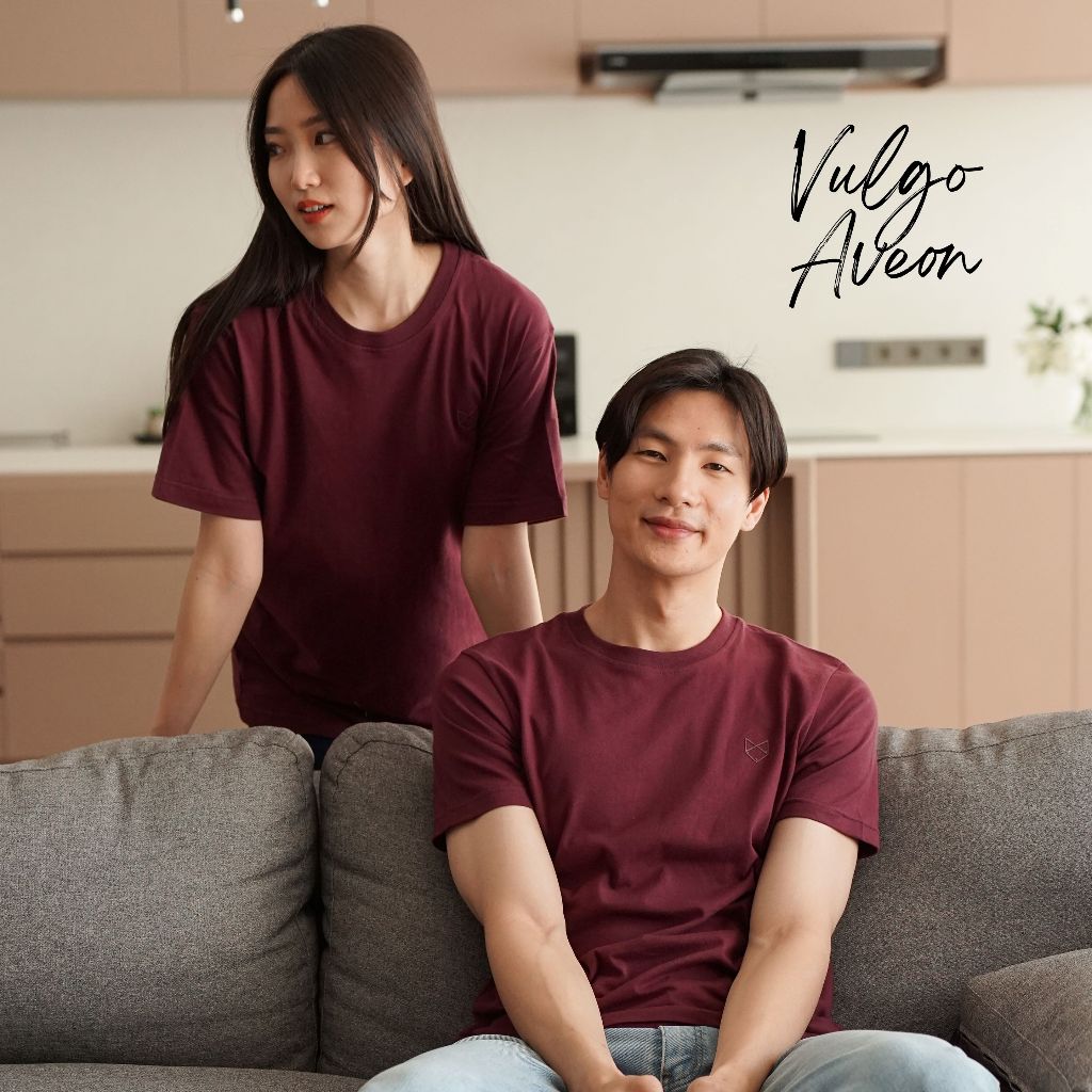 Vulgo Aveon - Basic T-Shirt Kaos Maroon Pria Wanita