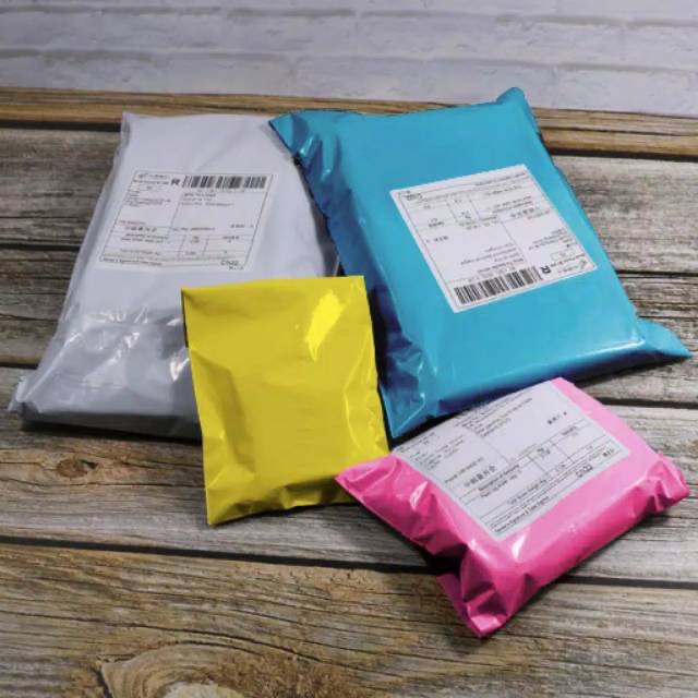 

(100 lbr) plastik online / amplop online / plastik paketan / amplop paketan / Plastik Packing Baju Polymailer Olshop LDPE Glossy Isi 100Pcs Lem Perekat Termurah Grosir HD ONLINE / packing online / plastik packing online ukuran 25x35